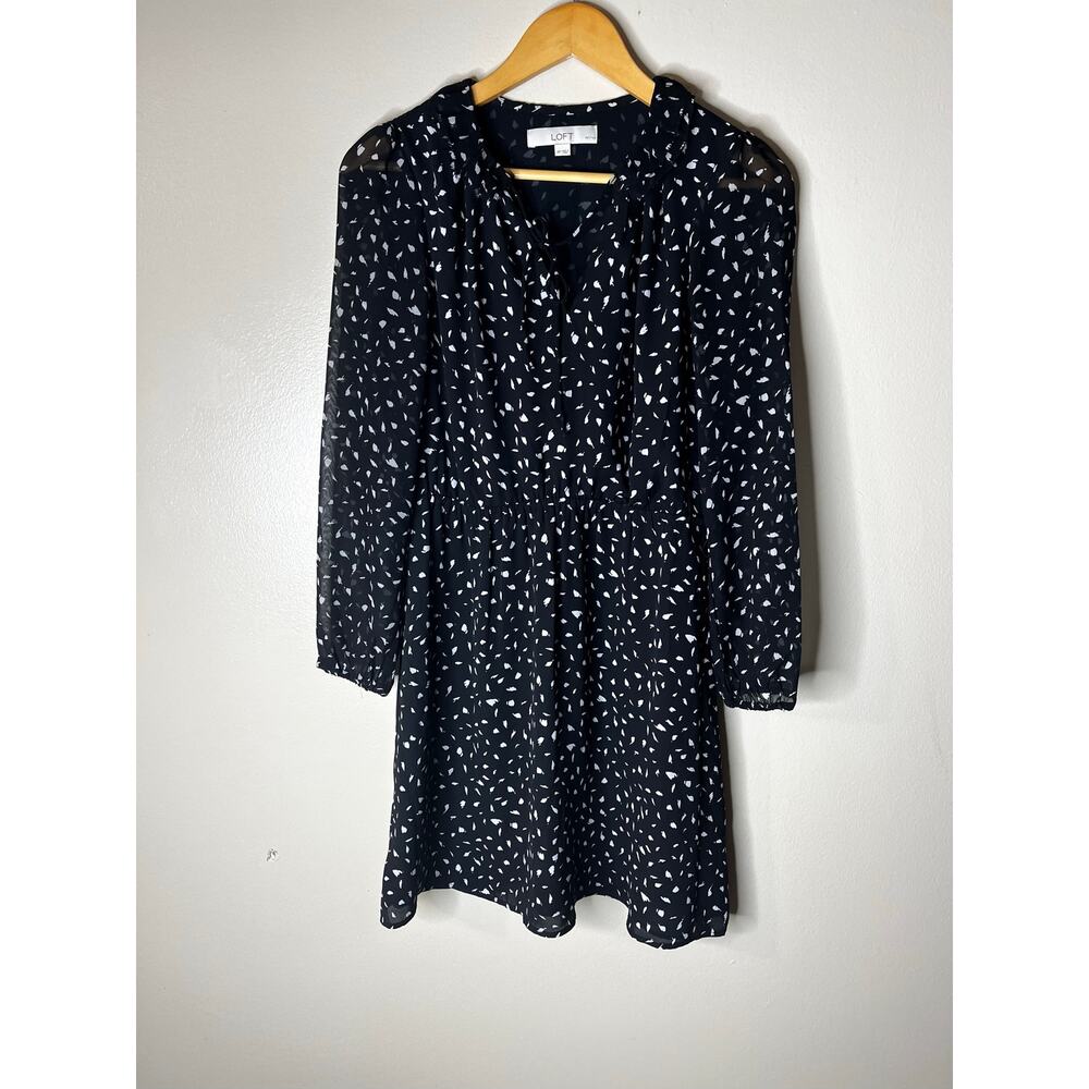 Ann Taylor LOFT V-Neck Fit and Flare Dress - Classic Wardrobe Piece - 2 Petite - Picture 3 of 10